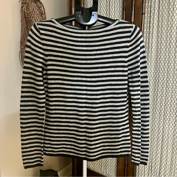 Anne Klein Lightweight Crew Neck Sweater - Picture 1 of 5